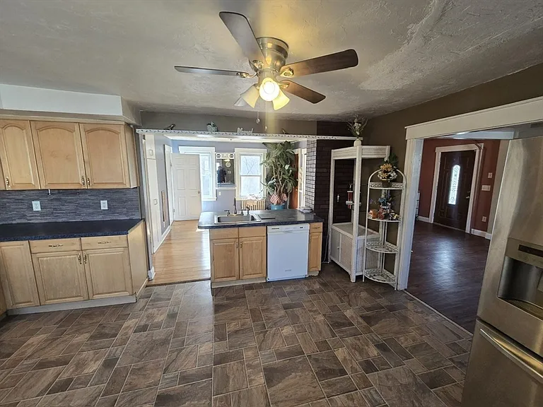 14 Chestnut Ave #2 — Photo 19