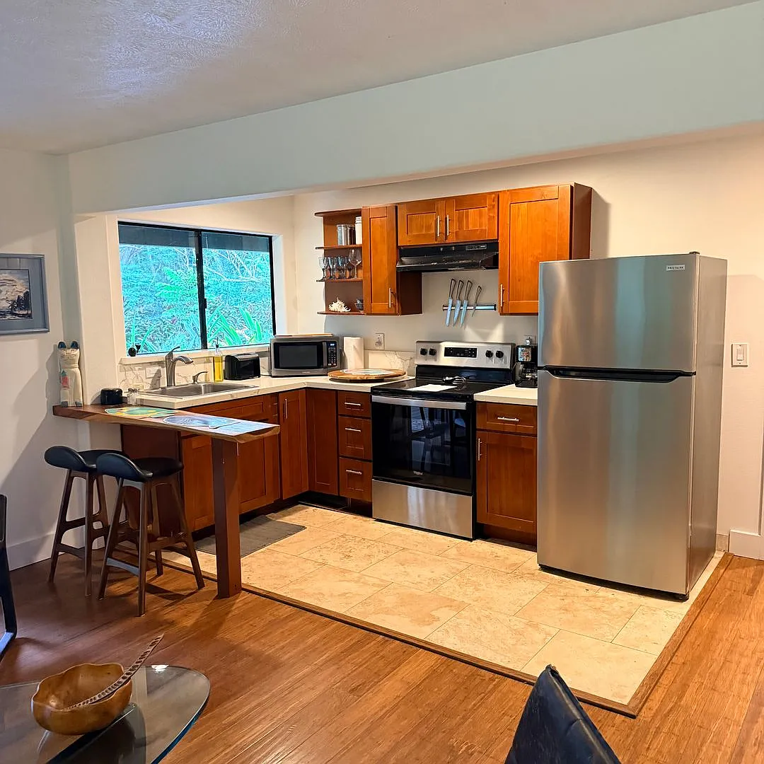 Furnished 2-Bedroom Ohana in Haik Utilities Included — Photo 3