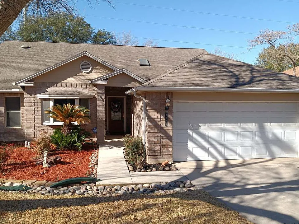 3325 Sherwin Dr