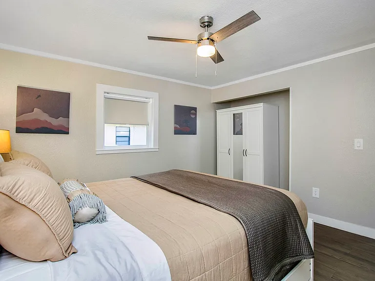 2081 N Betty Ln — Photo 14