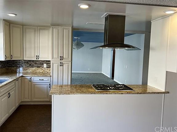 4th image of 2021 W 182nd St