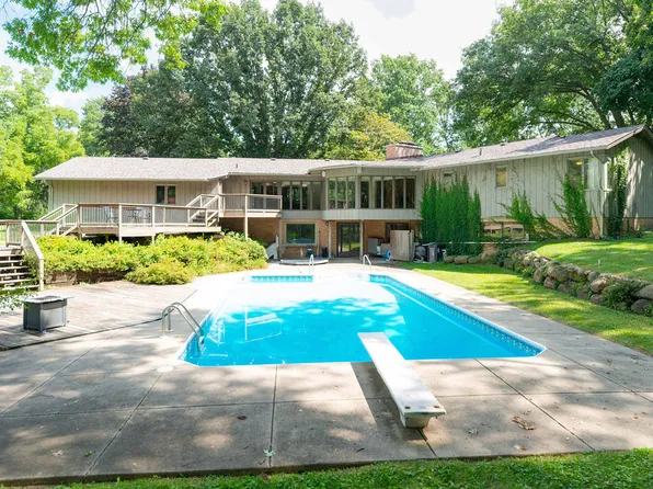 3406 Roth Rd, Rockford, IL 61114