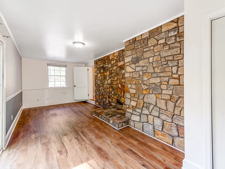 1208 Oakwood Ave — Photo 14