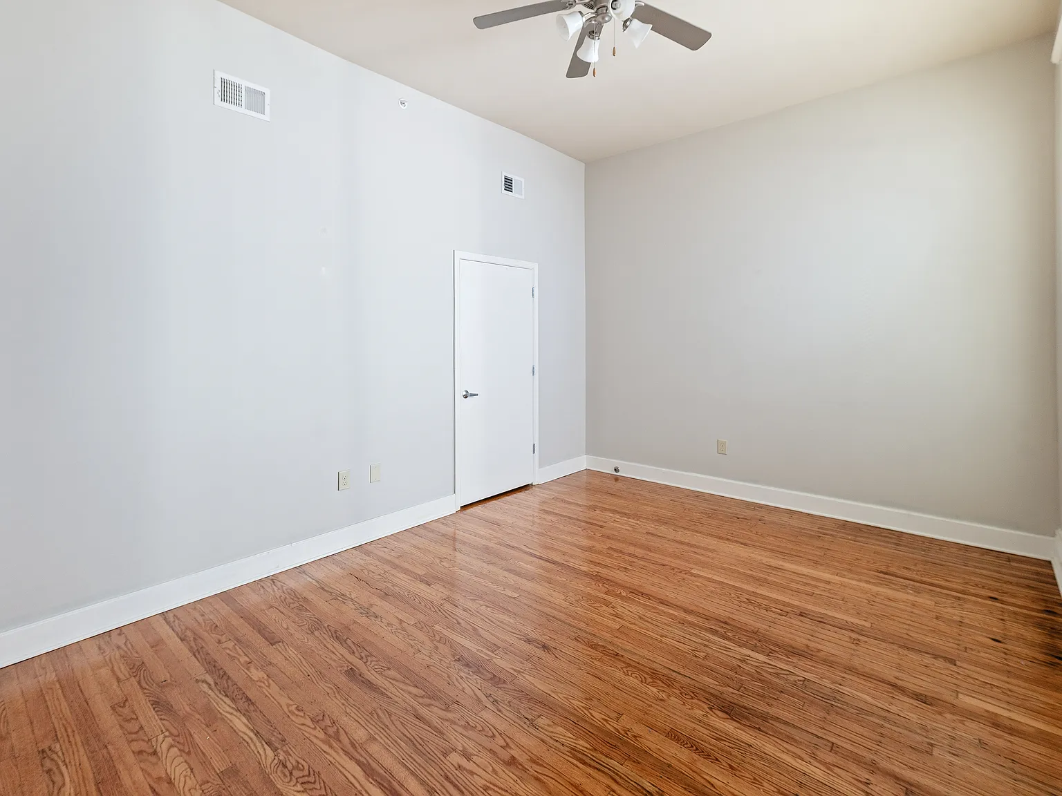1 bed, 705 sqft, $875 — Photo 3
