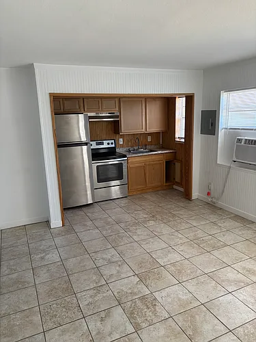 828 2nd St N #6 Photo 1