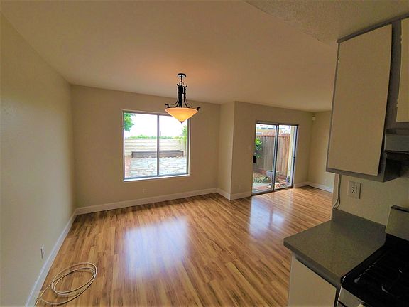 5th image of 192 Bayview Cir