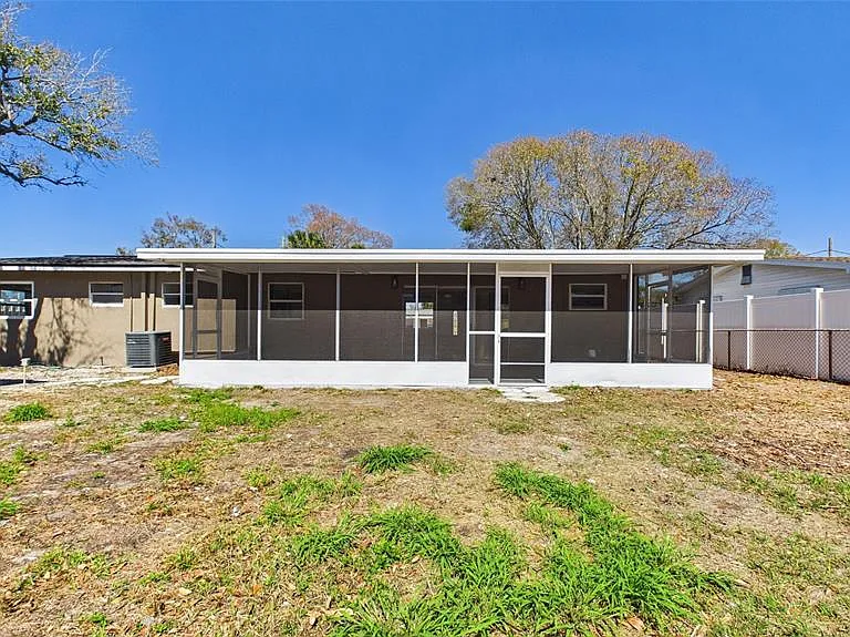 4418 W Fairview Hts — Photo 43