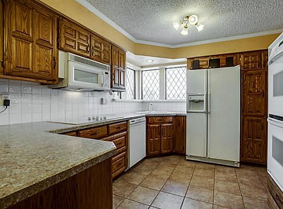 5th image of 4621 Silverthorn Dr