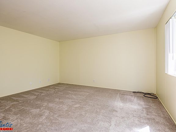 3rd image of 399 S 12th St APT 4