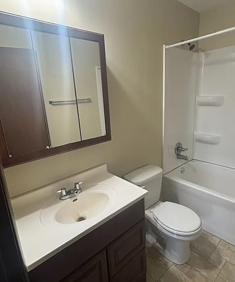 1902 Canterbury Dr #7 — Photo 14