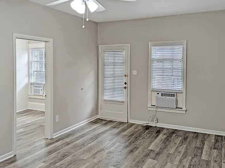 104 S Peninsula Ave #4 — Photo 2