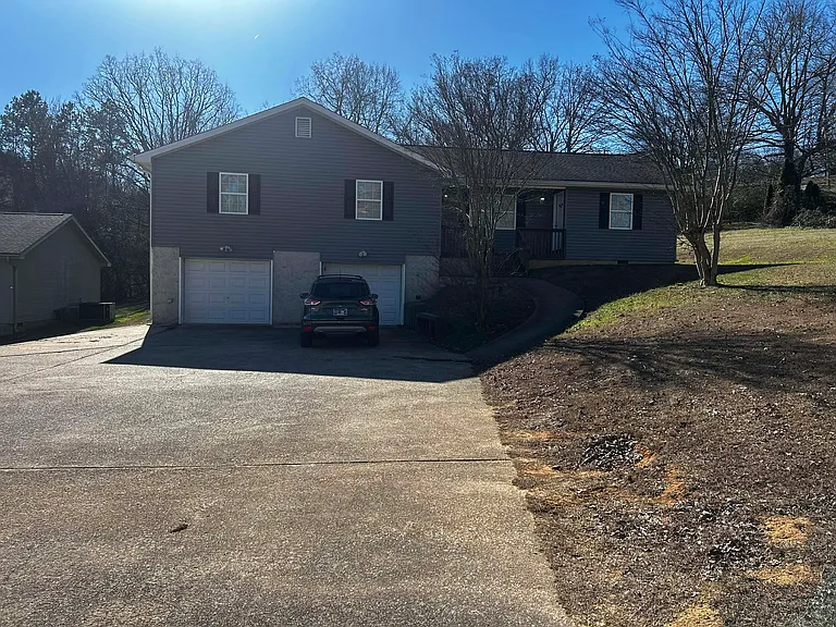 8689 Daisy Dallas Rd #B — Photo 1