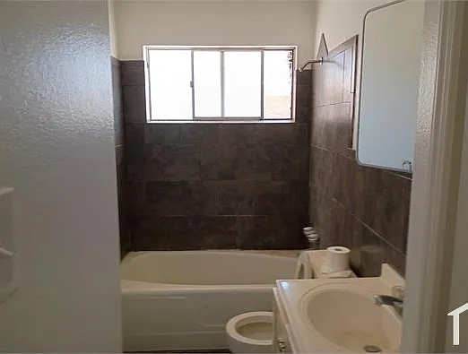 10241 Luella Ave — Photo 12
