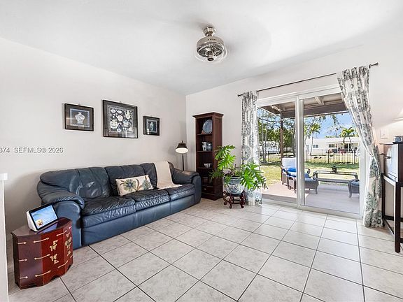 5th image of 18044 SW 89th Pl