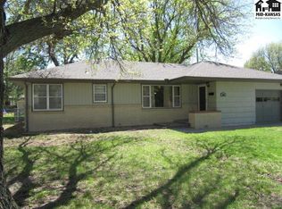 309 W 28th Ave, Hutchinson, KS 67502