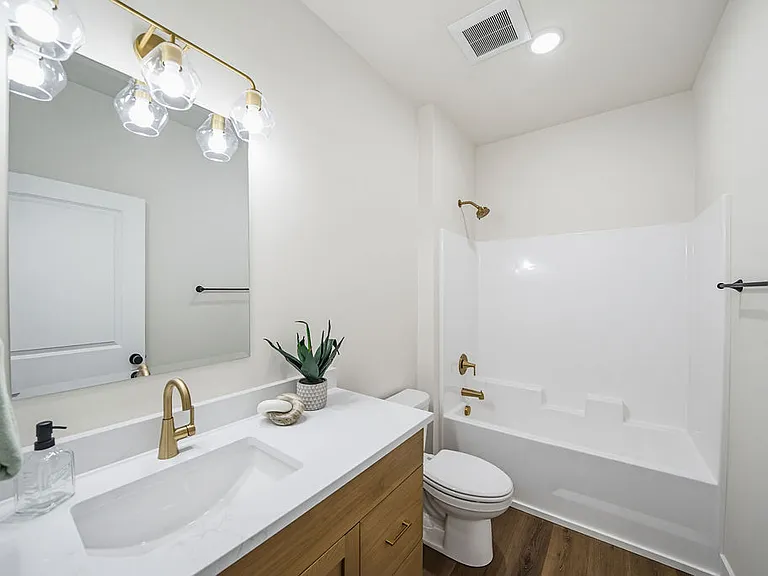 485 E River Ln — Photo 42