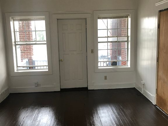 3rd image of 10423 Lorain Ave