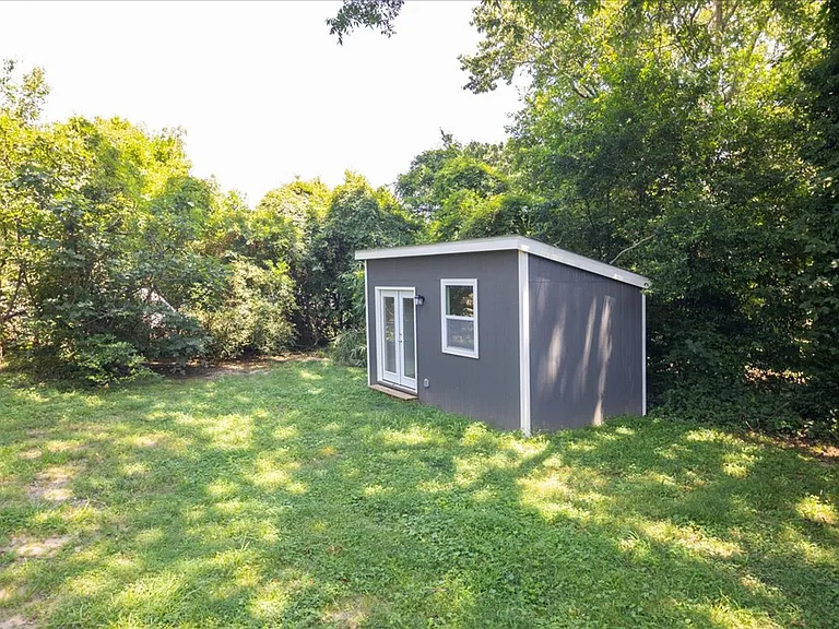 1755 Lyle Ave — Photo 32