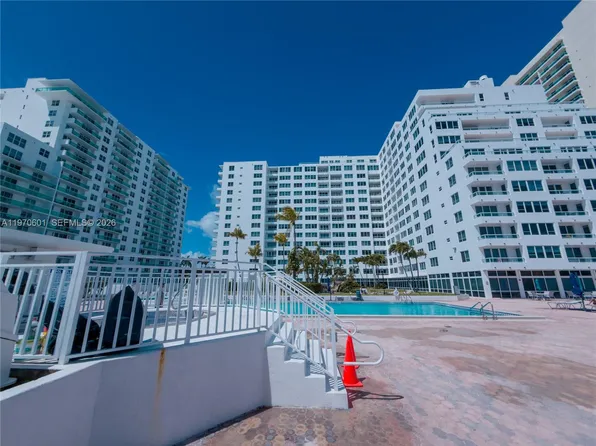 5005 Collins Ave APT 825, Miami Beach, FL 33140