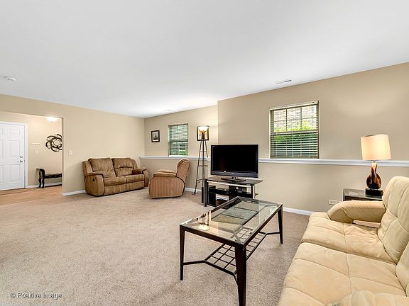 5th image of 27W716 N Meadowview Dr