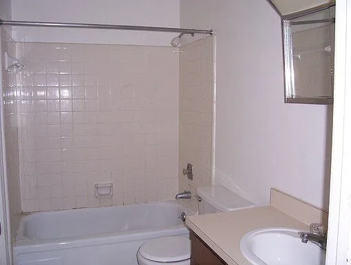 1402 Lazy Brk #B-apt B — Photo 9