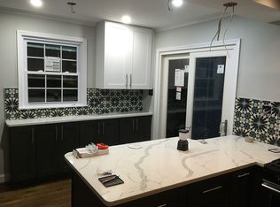 16 W Maple St, Alexandria, VA 22301
