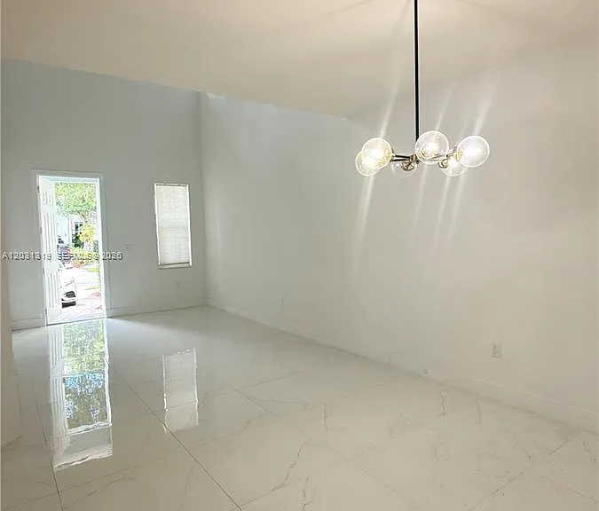 10737 NW 76th Ln — Photo 9