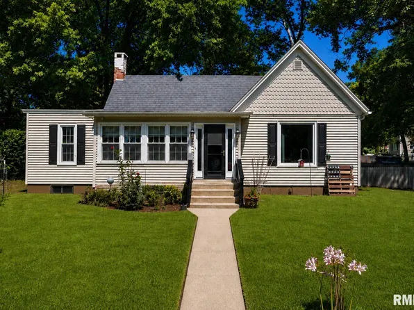 521 7th St, Lacon, IL 61540