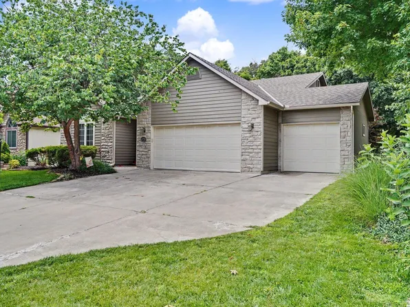 3238 Huntington Rd, Lawrence, KS 66049