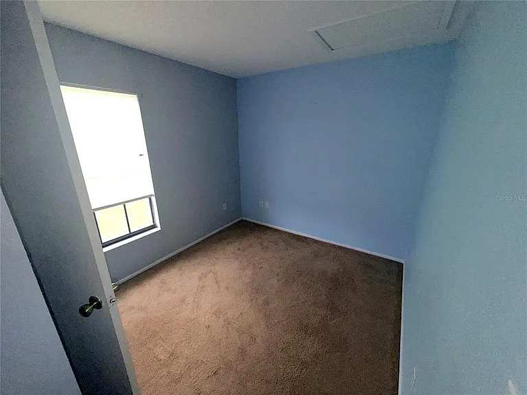 745 Whitewood Dr — Photo 9