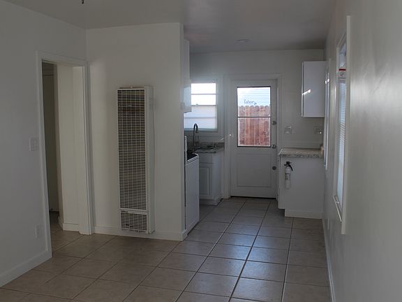4th image of 422 N G St