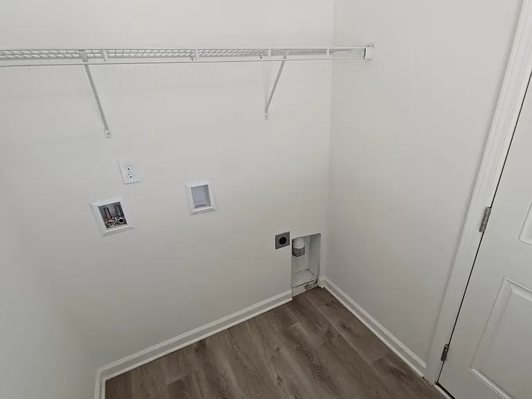 618 Hannah St — Photo 20