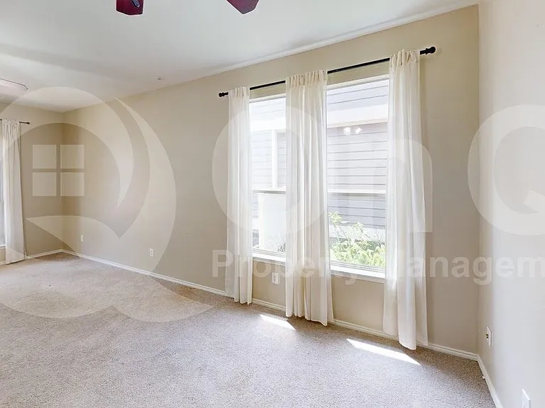 10301 Waterbury Dr — Photo 9