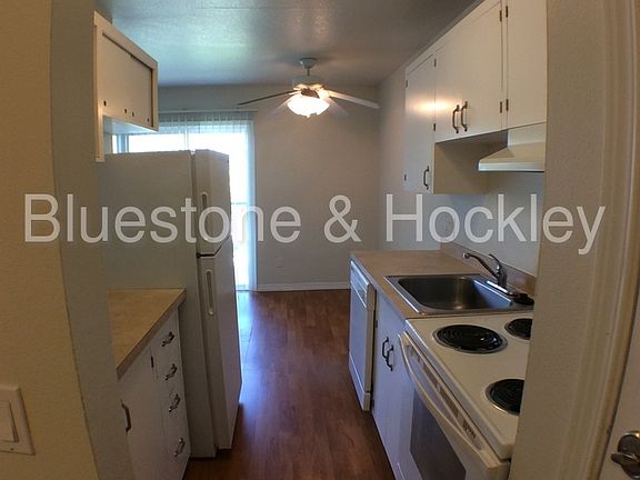 5th image of 2629 SE Willard St
