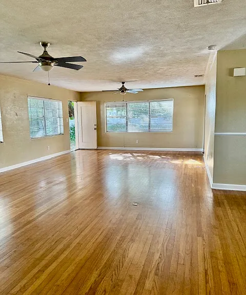 2216 Mount Vernon St — Photo 8