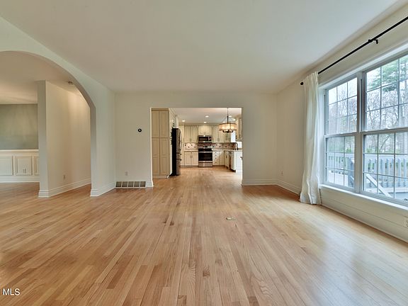 3rd image of 681 Stark Terrace