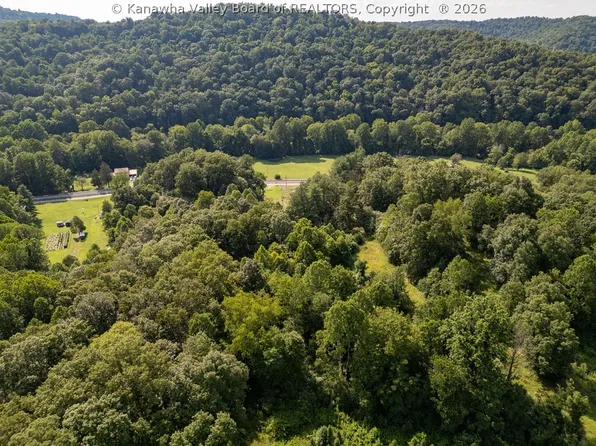 40 Two Mile Rd, Branchland, WV 25506