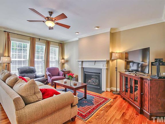 4th image of 231 Thorndale Dr