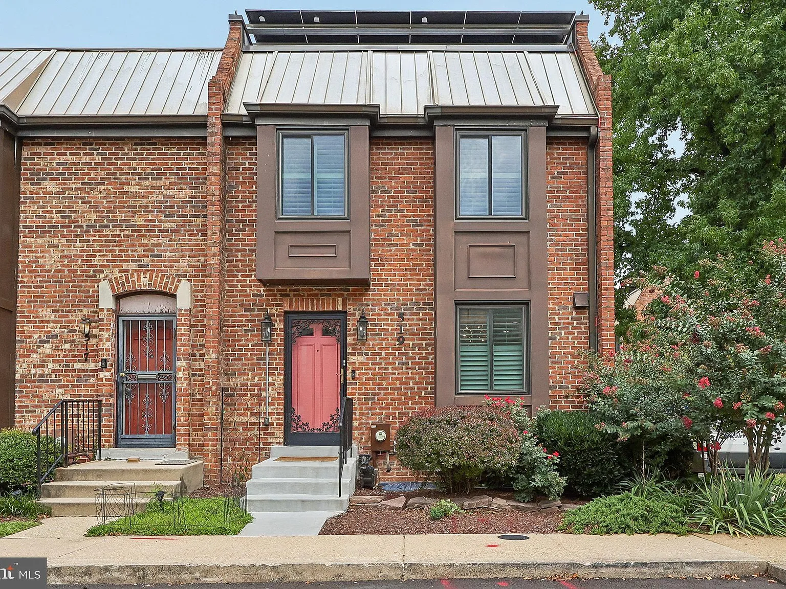 2 bed, 3.5 bath, 1938 sqft, $3,500 — Photo 4