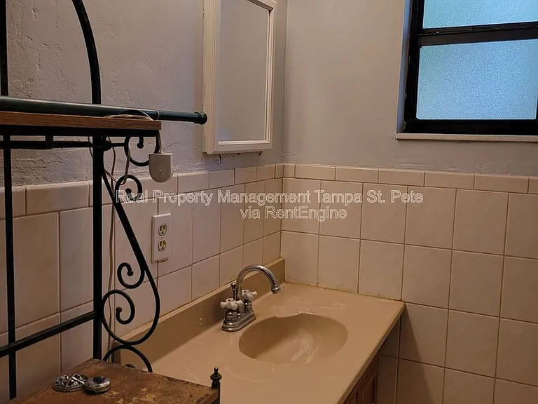 4311 S Thatcher Ave — Photo 28