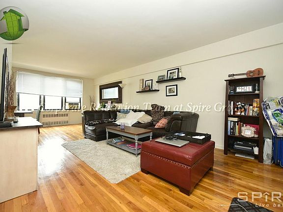2nd image of 3060 Crescent St APT 3A