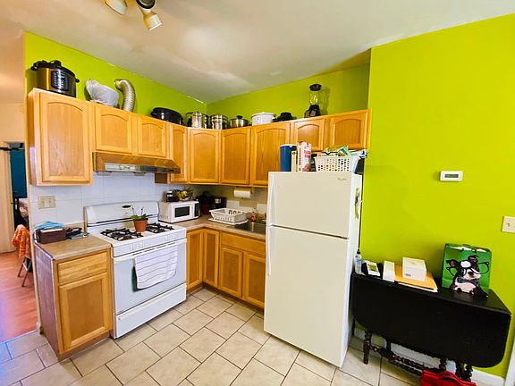 3rd image of 2329 S 8th St Floor 1
