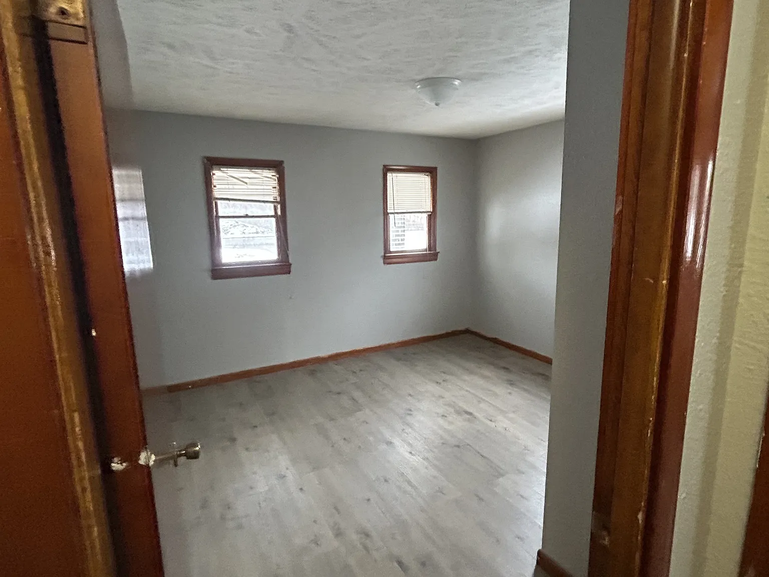 3203 McGuffey Road - 1 — Photo 2
