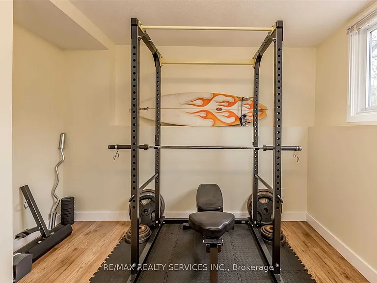 83 Janice Dr — Photo 20