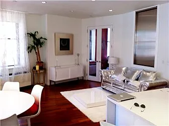 Rented by R New York