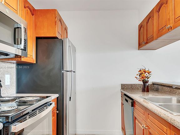 2nd image of 8180 Geneva Ct APT 521