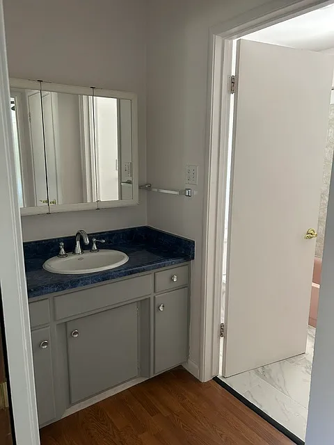 1 bed, 700 sqft, $1,275 — Photo 4
