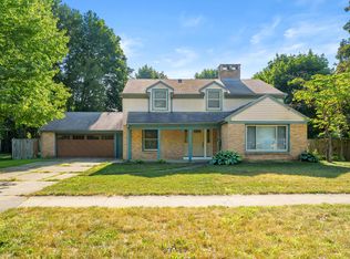 907 East St, Three Rivers, MI 49093