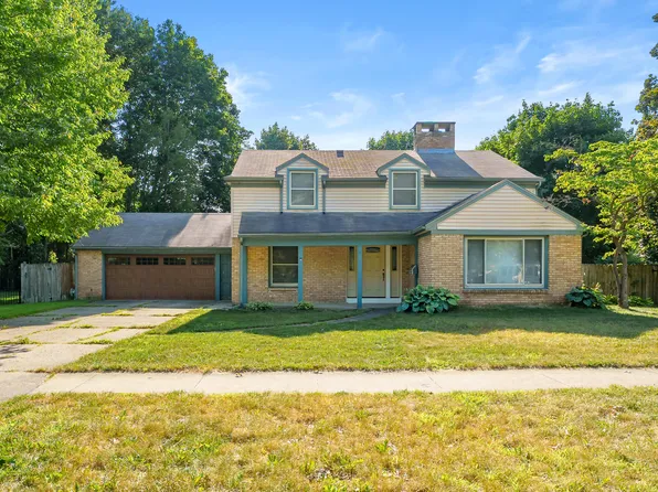 907 East St, Three Rivers, MI 49093