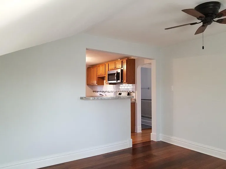 345 N Addison Ave #2 — Photo 8